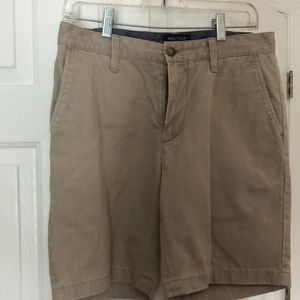 Nautica men’s flat front khaki shorts size 30
